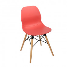Scaun din plastic şi picioare de lemn cu suport din metal, 495x455x750 mm, roşu